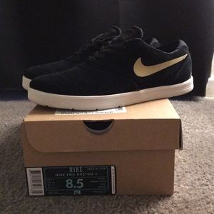 Nike SB Eric Koston 2 Black / Gold size 8.5us